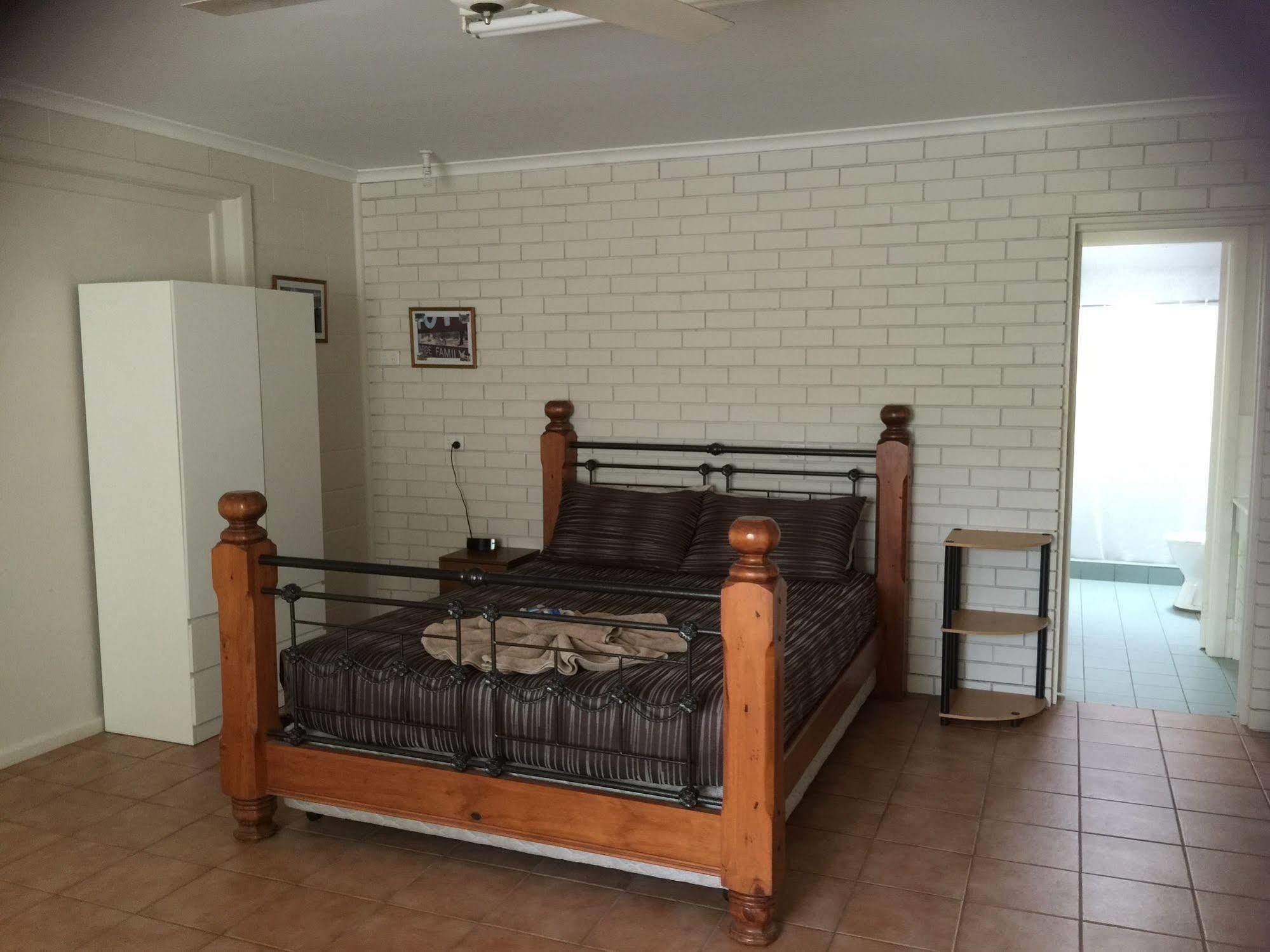 Warrumbungles Mountain Motel Coonabarabran Exterior foto